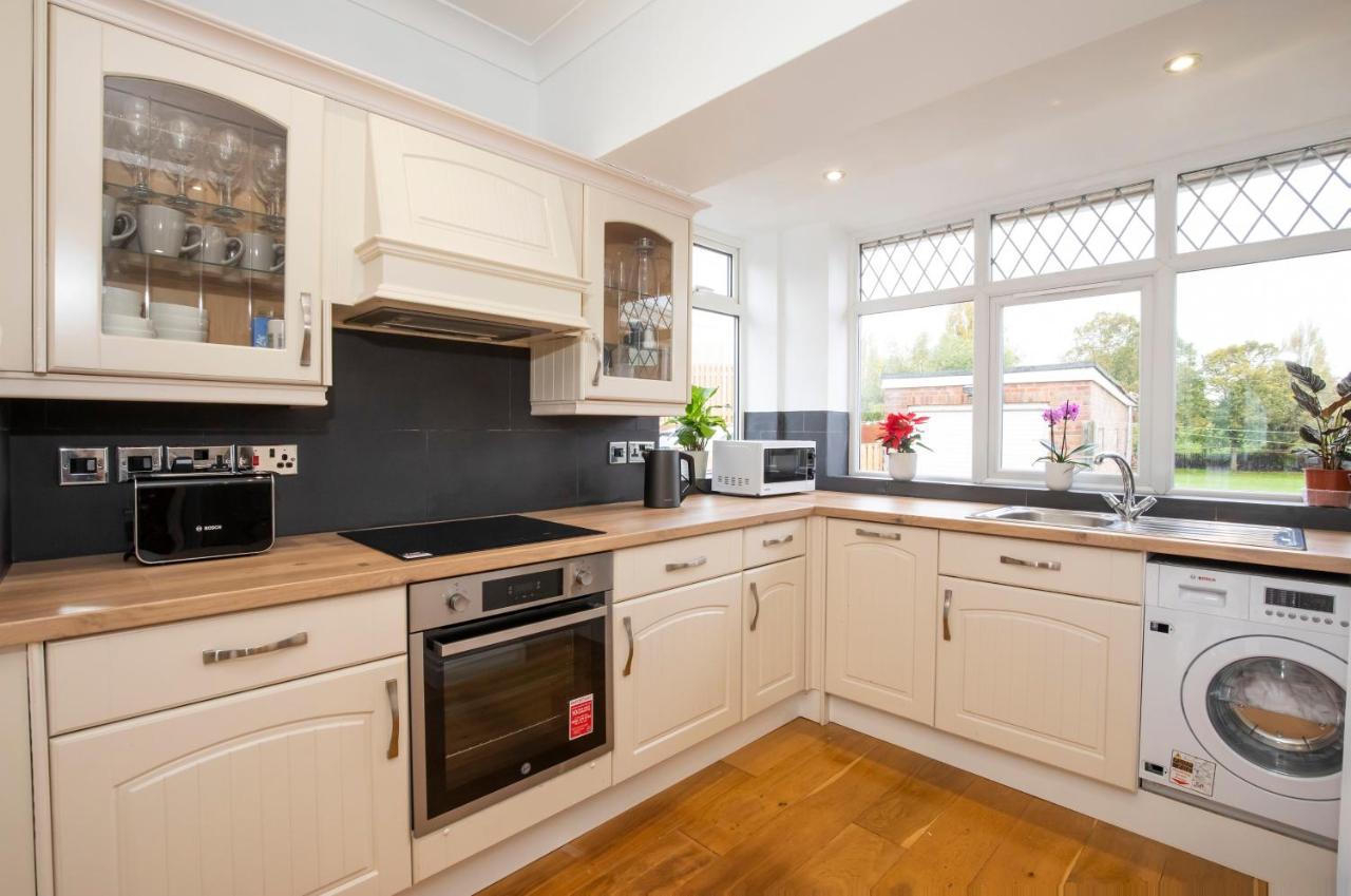 Five Bedroom Holiday House York Centre - Peace House - 56 Sycamore Terrace エクステリア 写真